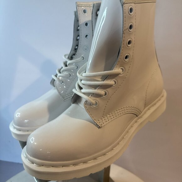 Dr. Martens 1460 Monochromatic Leather Boot Women's size 7 - Picture 1 of 7
